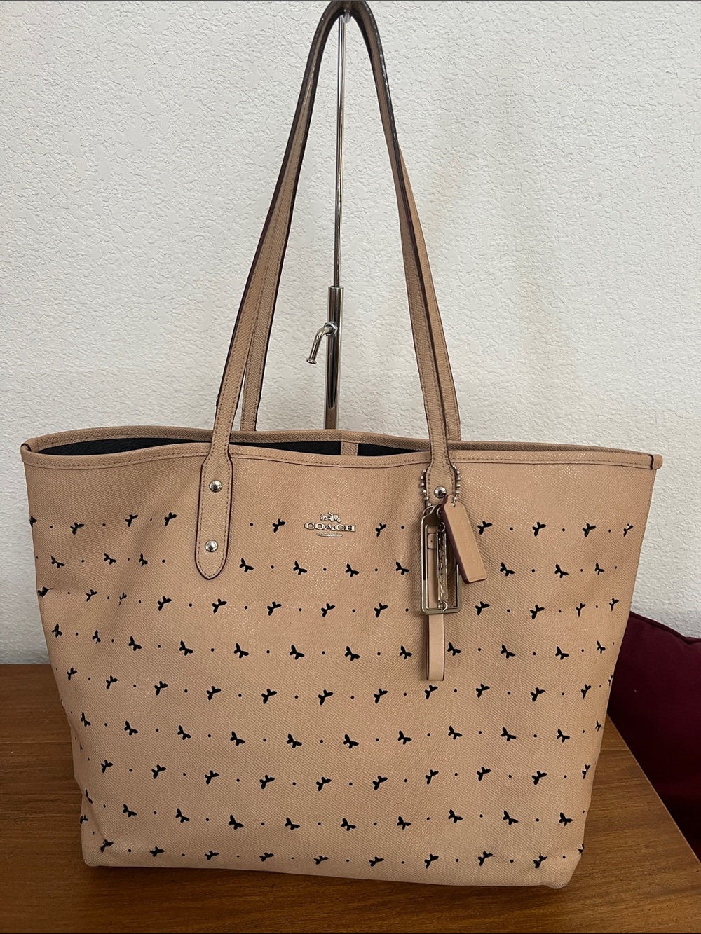 Coach large butterfly cut out tote in nude with big hang tags